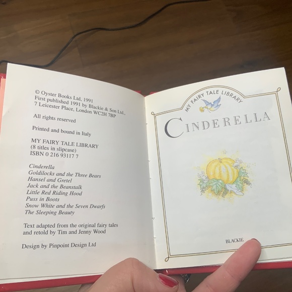 “My Fairy Tale Library” Eight Little Books in Slipcase - Picture 14 of 16